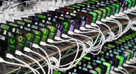 供(gong)貨(huo)量突(tu)破(po)100萬(wan)臺(tai) 小(xiao)米(mi)媒體(ti)開放日揭(jie)秘小(xiao)米(mi)9與(yu)LCD系列(lie)高(gao)效(xiao)生(sheng)產